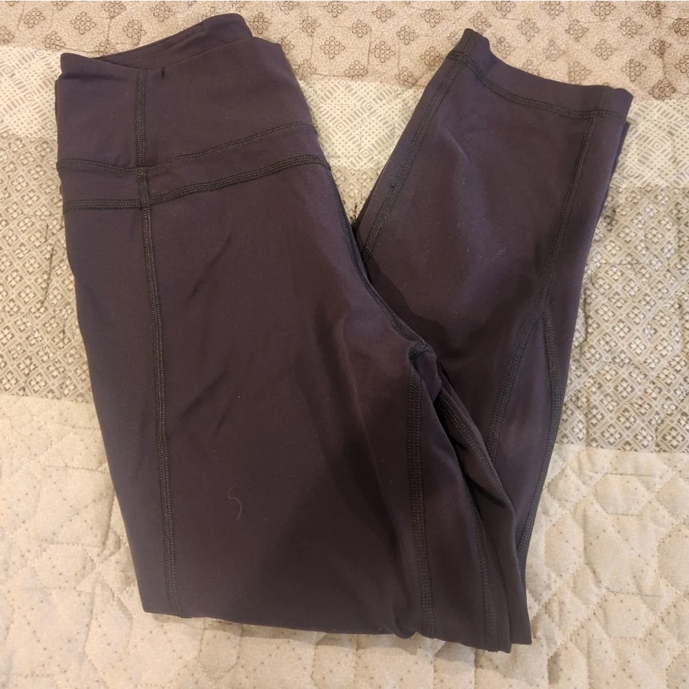 NWOT Lululemon Pushing Limits Crop